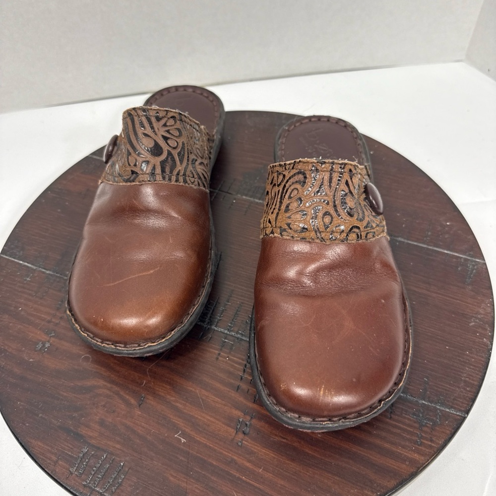 Born Women's Brown Leather Slip-On Mules with Patterned‎ Strap